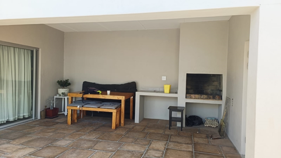 To Let 3 Bedroom Property for Rent in Parklands North Western Cape